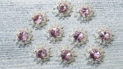 Ювелирная серединка, круглая, граненый камень, вокруг цветы, цвет розовый, 22мм, серебро, ЮС-0046, 1 шт