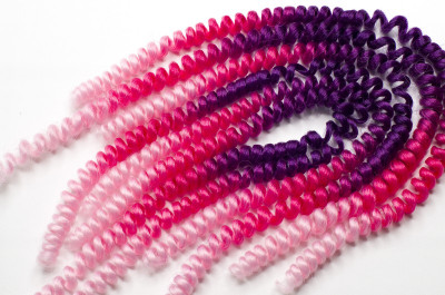 Кудри трехцветные, цвет фиолетовый-малиновый-розовый,  длина 30 см, 1 уп=6 шт, СП05