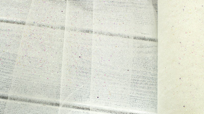 Фатин с блестками средней жёсткости, цвет молочный, ширина 15 см, 220-019, 1 метр