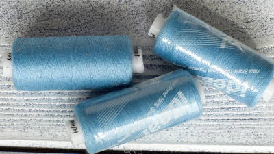 Нитки бытовые IDEAL 40/2 366м 100% п/э, цвет голубой, арт.323, 1шт