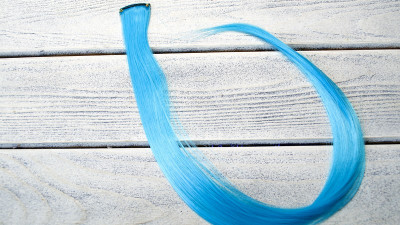 Прядь волос однотонная на заколке, цвет бирюзовый,  длина 50 см, ширина 3,0см, 1617003, 1 шт