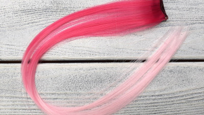 Прядь волос однотонная на заколке, цвет фуксия-розовый,  длина 50 см, ширина 3,5 см, 1617004/02, 1 шт