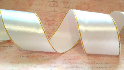 Лента атласная с золотым люрексом, 40мм, цвет белый, АЛ40-002, 1м